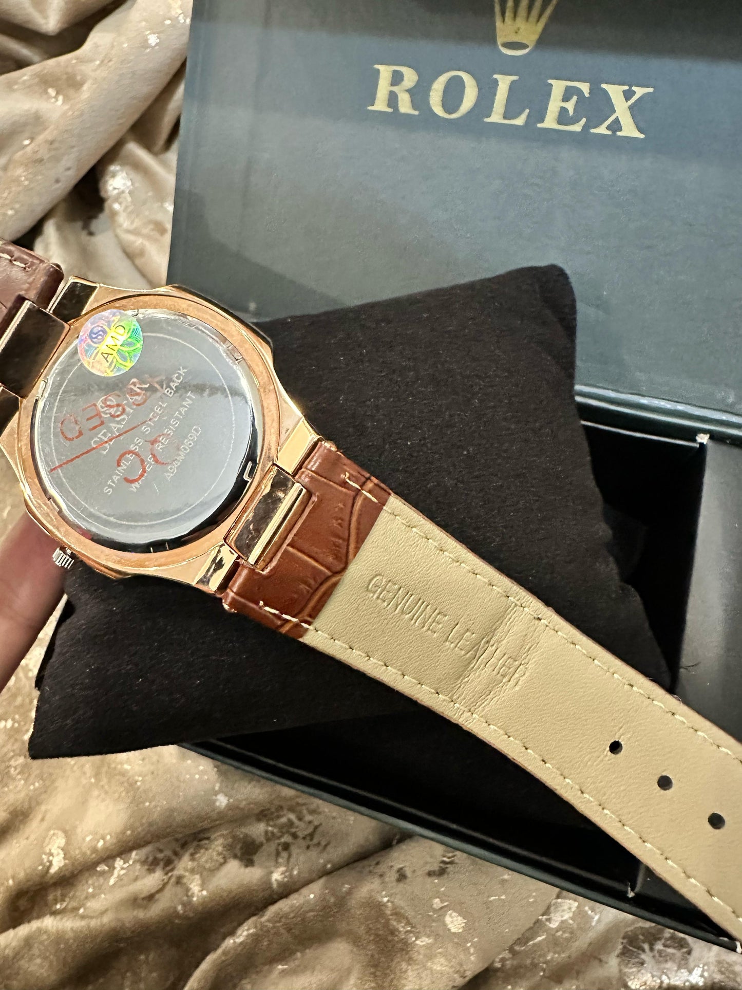 Seastar Brown Leather Strap Watch: Luxury Look with Practicality