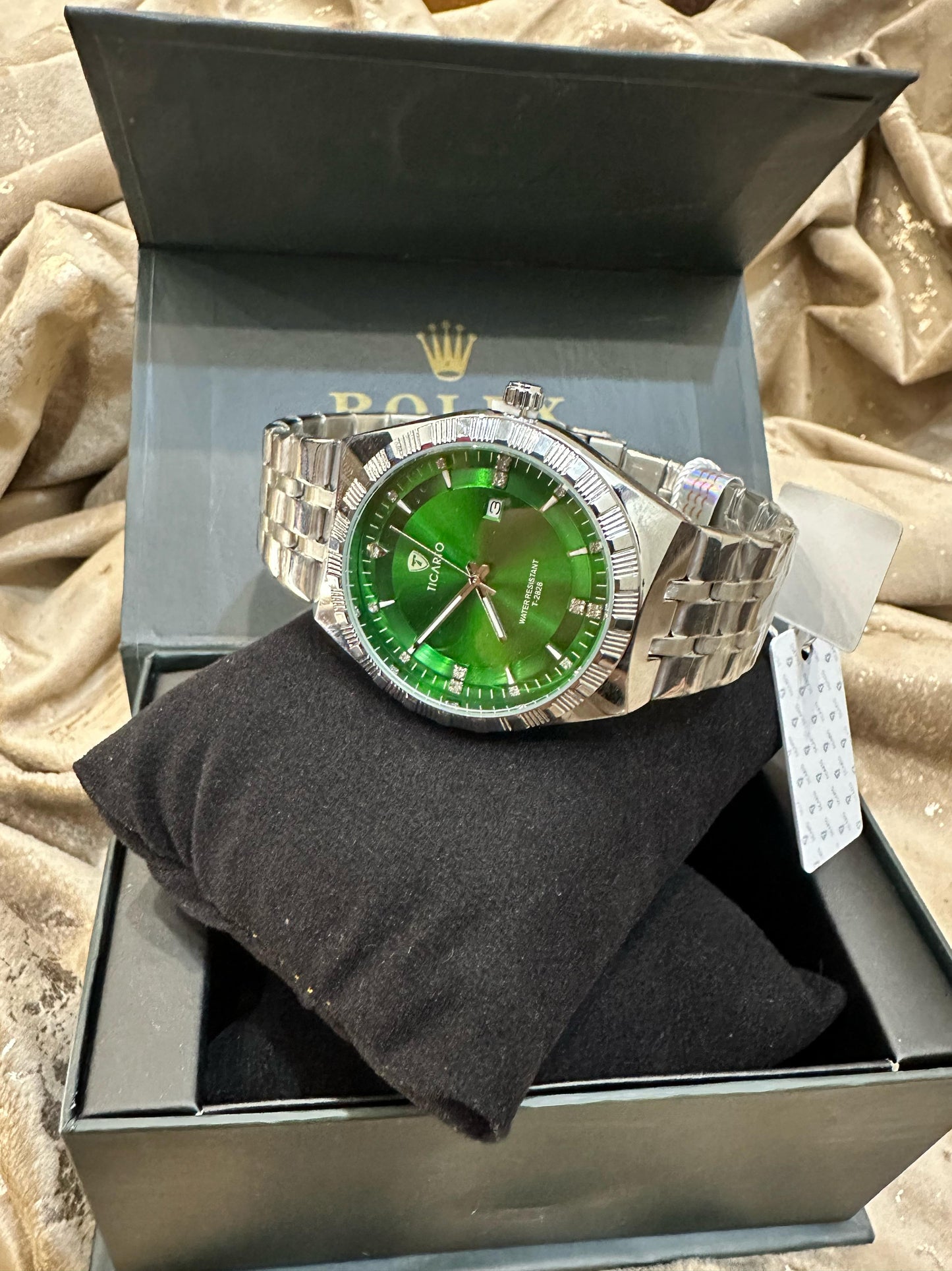 Ticario Green Dial Watch with Sleek Silver Chain Strap
