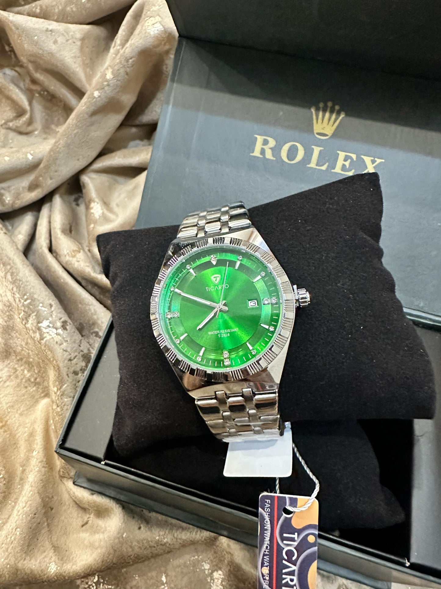 Ticario Green Dial Watch with Sleek Silver Chain Strap