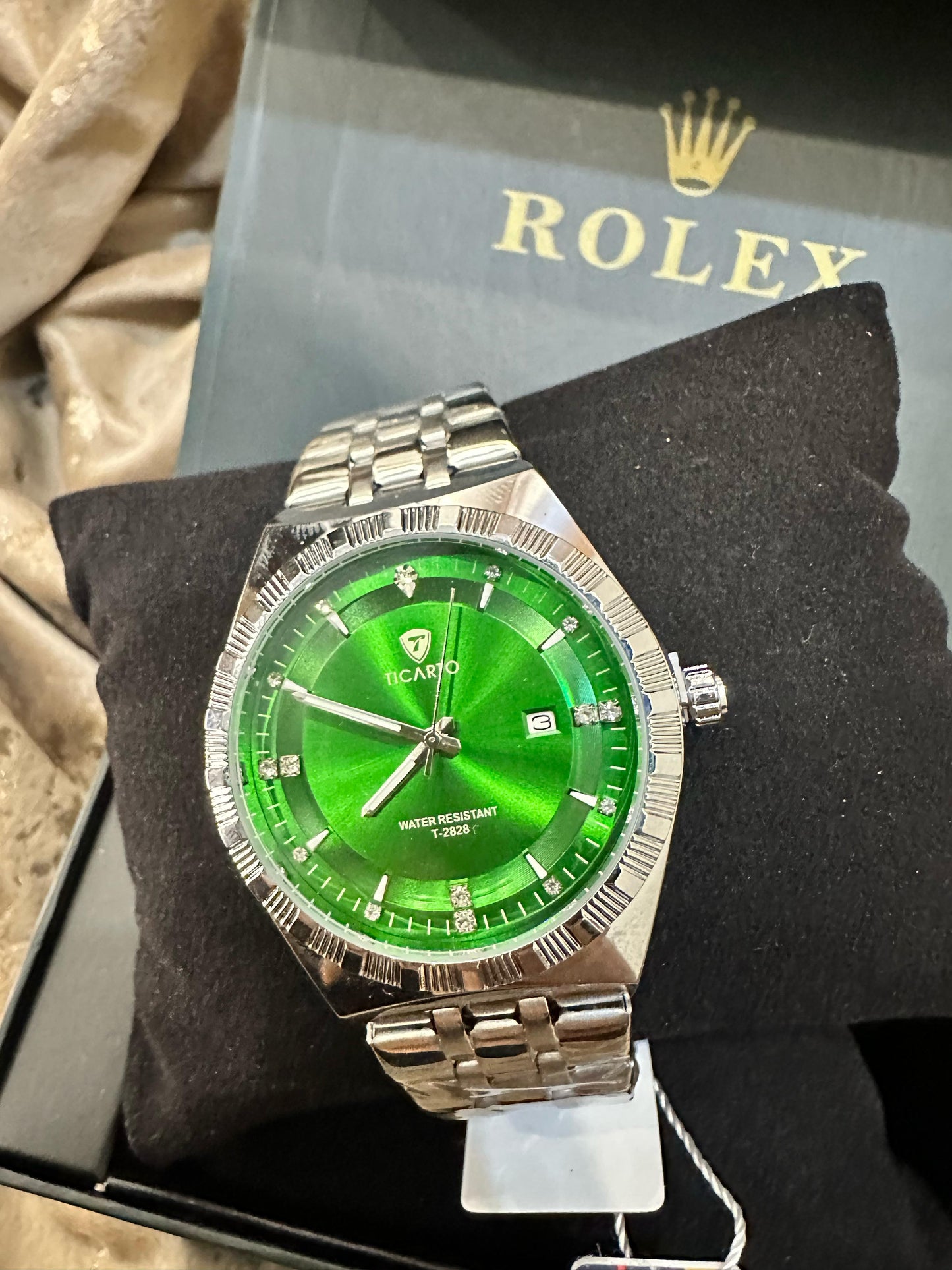 Ticario Green Dial Watch with Sleek Silver Chain Strap