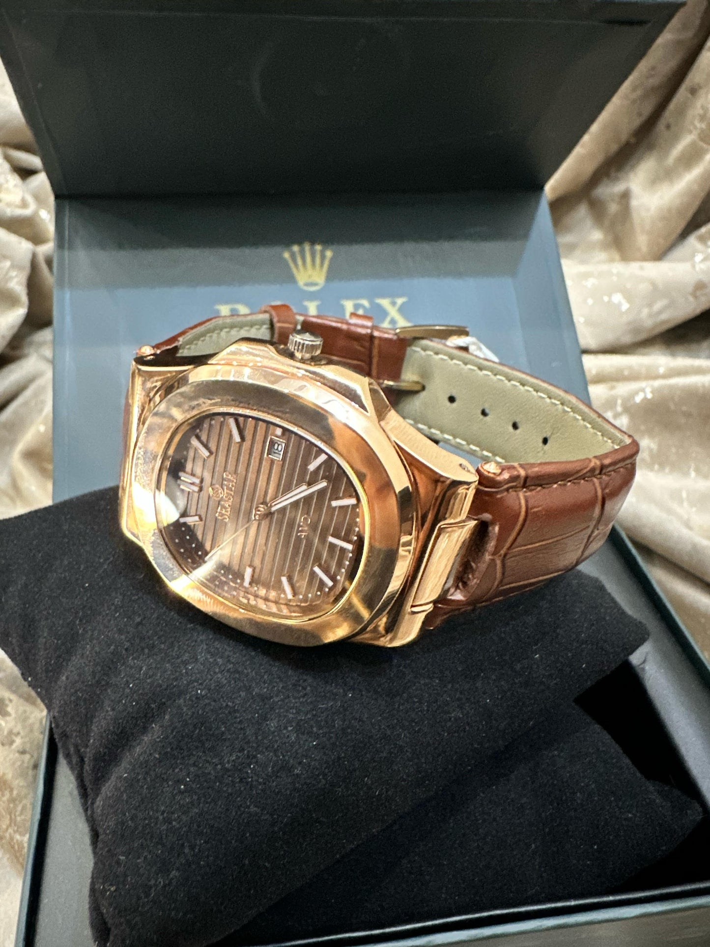 Seastar Brown Leather Strap Watch: Luxury Look with Practicality